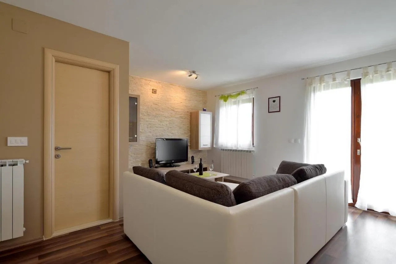 Apartment Oliva Vizinada