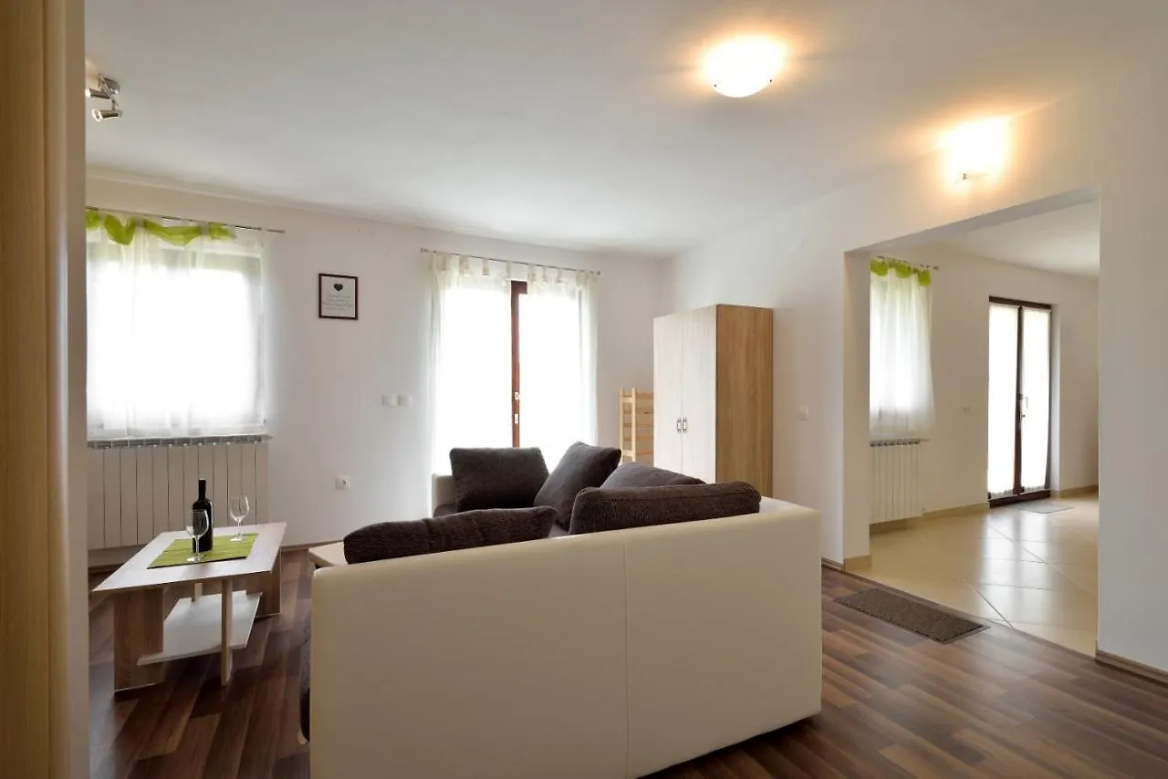 Apartment Oliva Vizinada